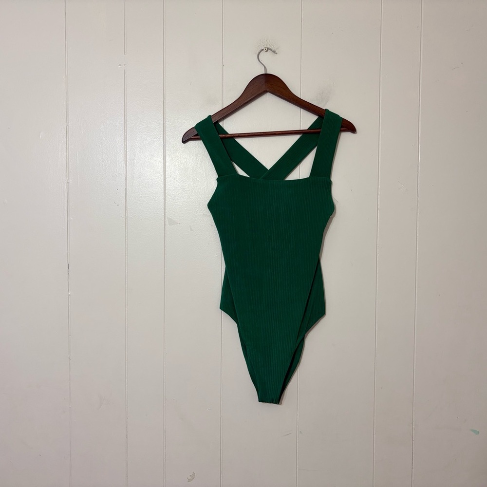 WAYF Green Ribbed Cross Back Bodysuit Sleeveless Stretch Top Size XL NWT